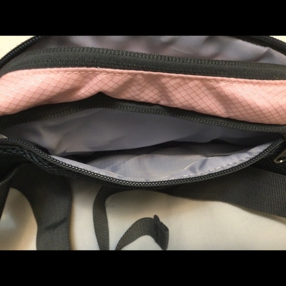 Waist bag - Picture 3 of 5